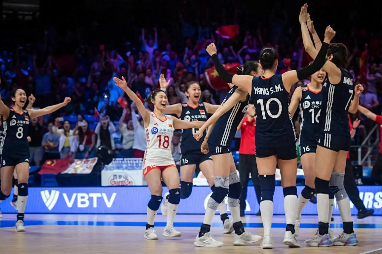 红牛配资 女排未挑对手值得点赞！龚翔宇受伤缺席合影，12场比赛净赚3.06分