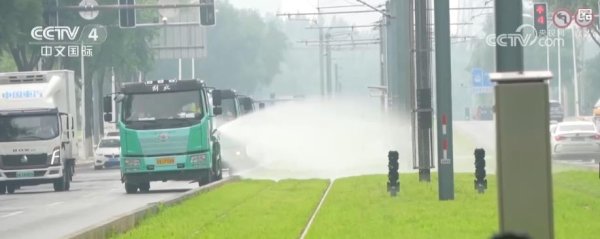 乐蒙网 高温天气下民生保障“不降温”：多地推出防暑降温举措护航生产生活